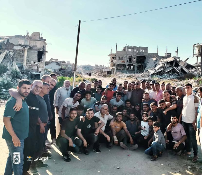 📌 شهدت منطقة الكرامة – دوار أبو حميد لقاءً عامًا لأبناء وشباب عائلة بربخ، بحضور عدد من وجهاء وشيوخ العائلة، في أجواء سا...